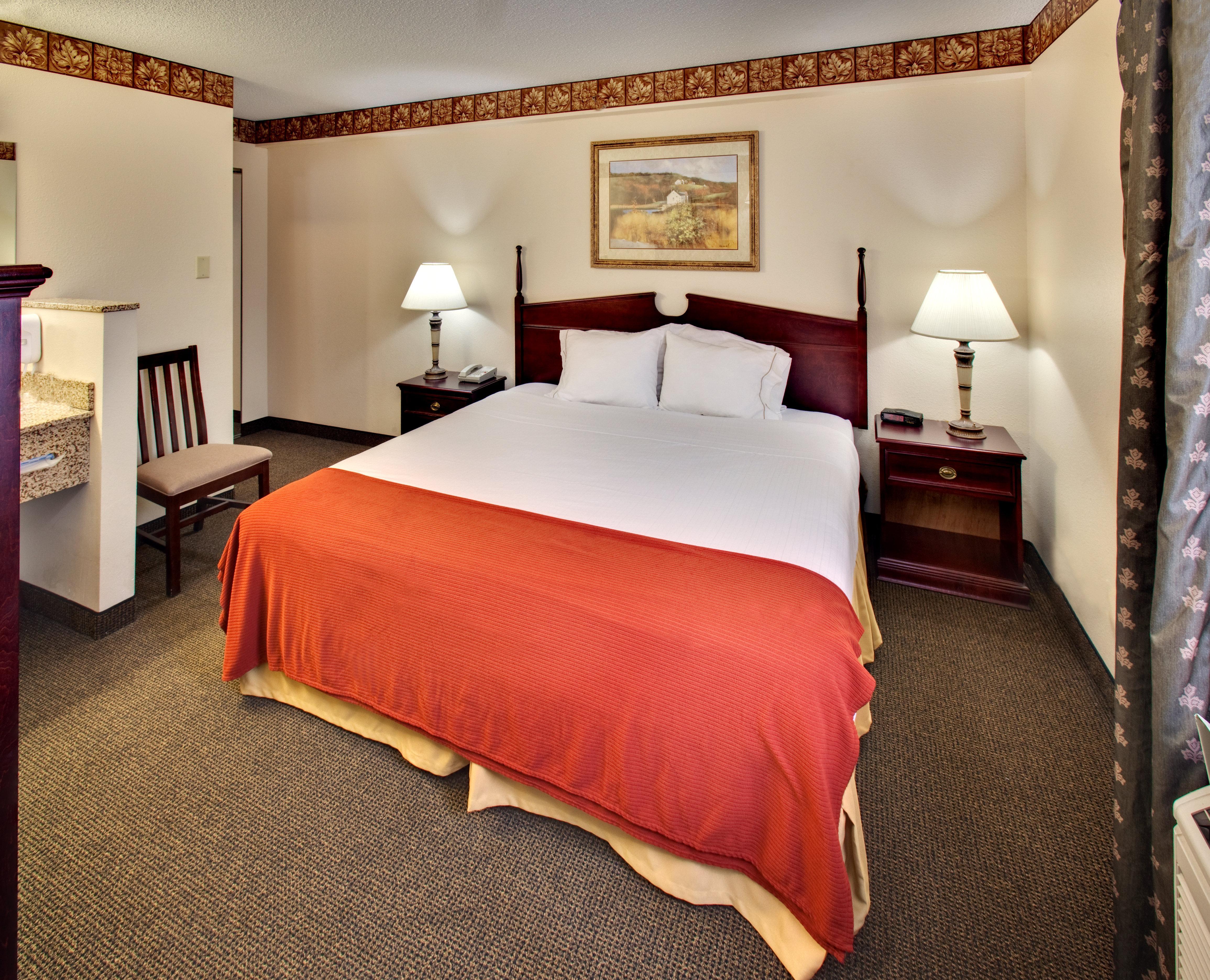 Best Western Watertown Inn & Suites Экстерьер фото
