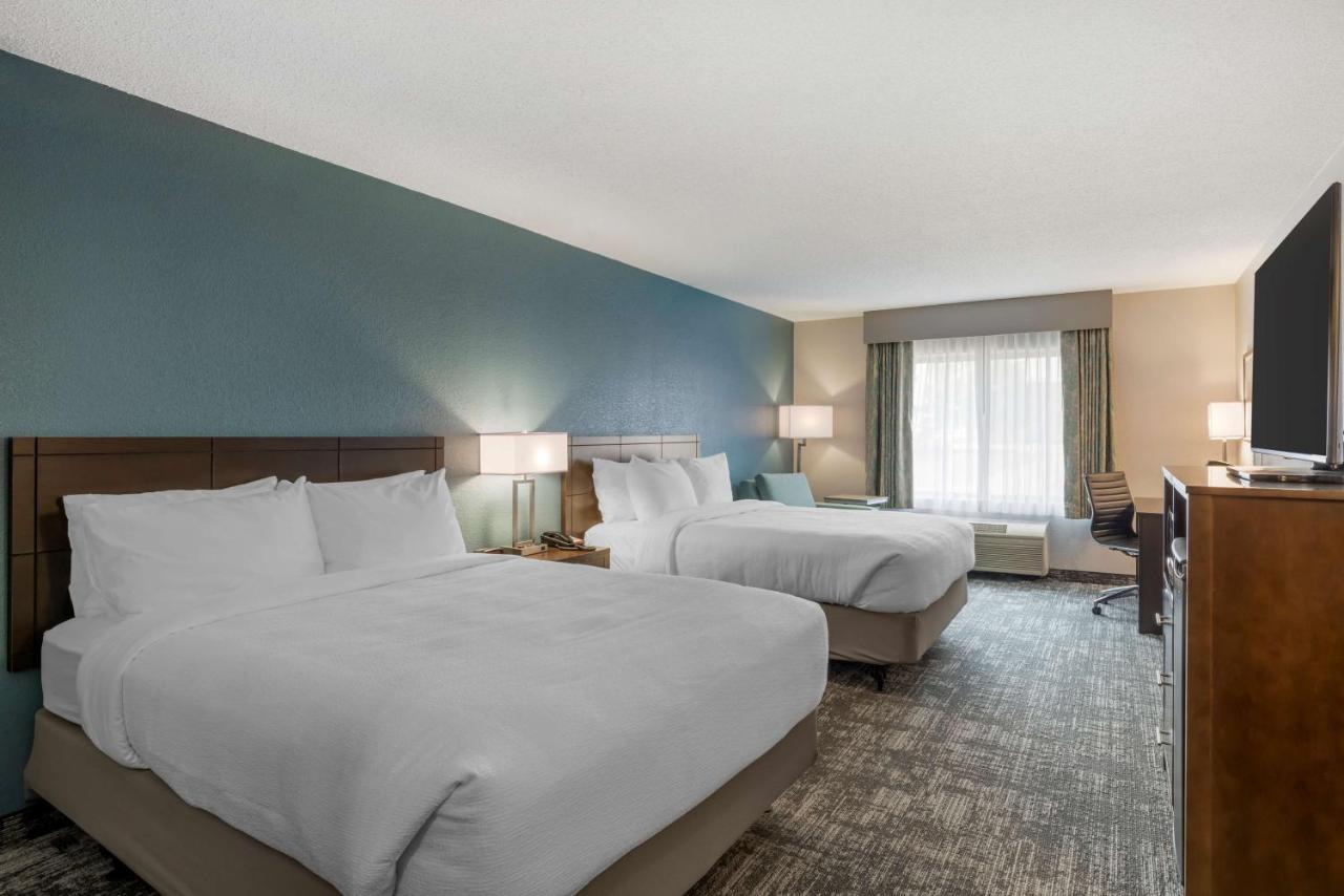 Best Western Watertown Inn & Suites Экстерьер фото