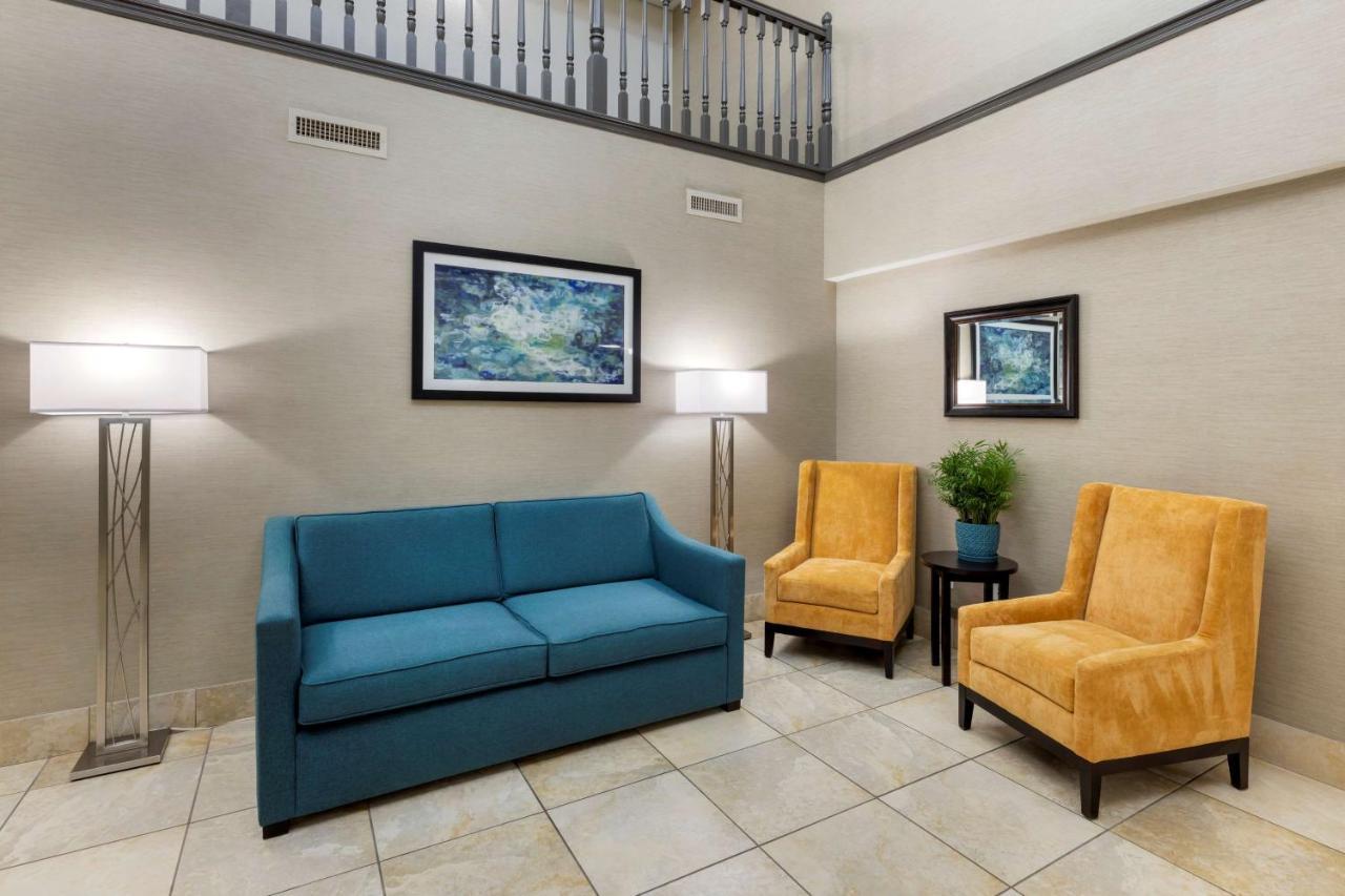 Best Western Watertown Inn & Suites Экстерьер фото
