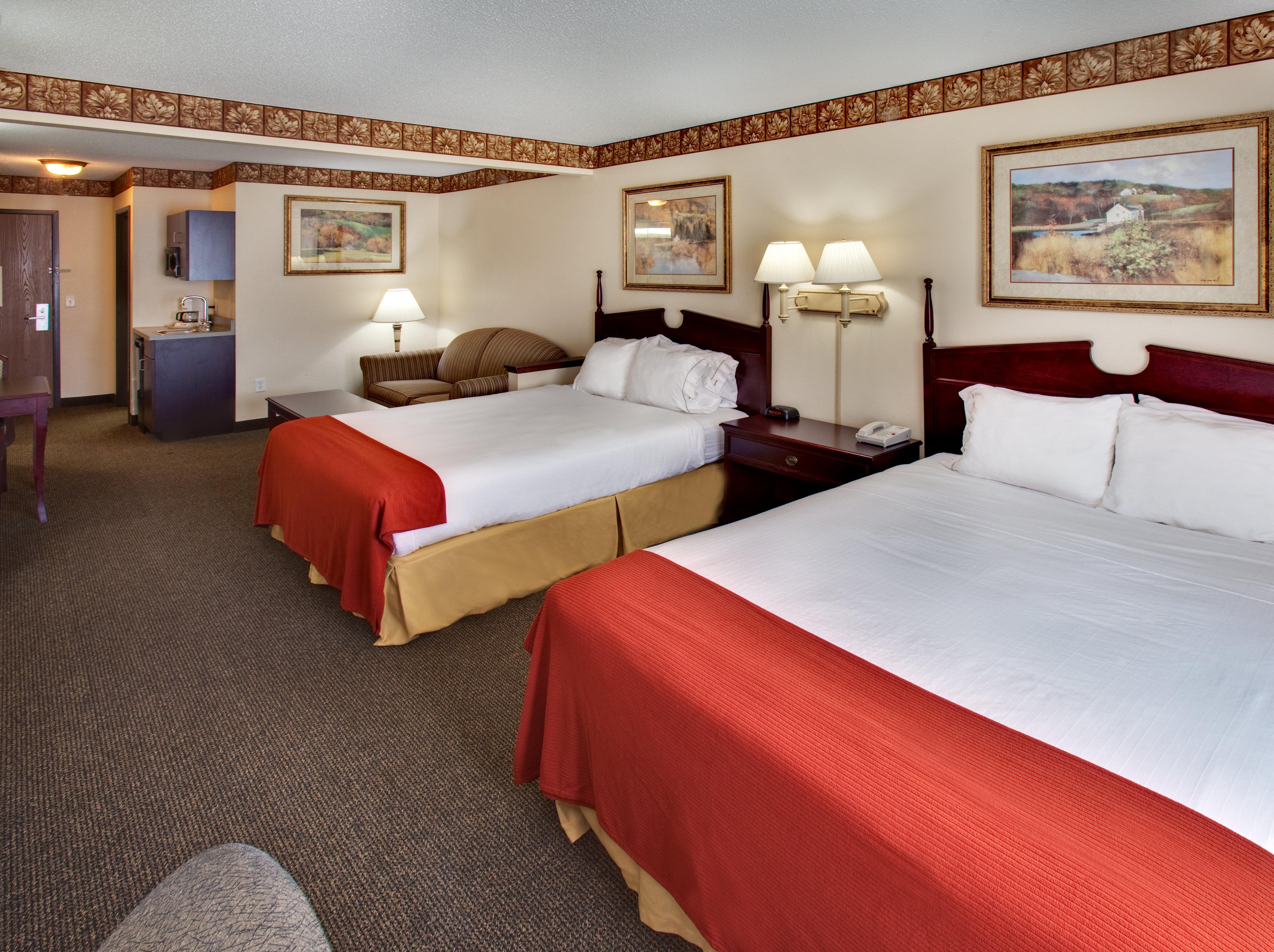 Best Western Watertown Inn & Suites Экстерьер фото